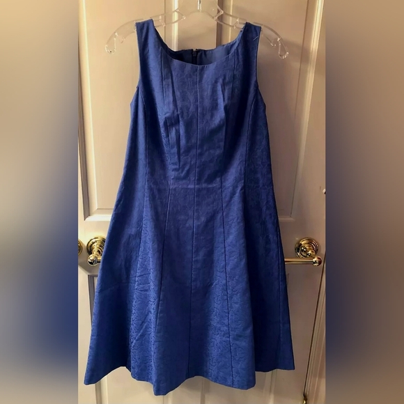 TALBOTS | Classic Blue Sleeveless Dress | Size 6 - Picture 5 of 10